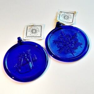 Kitras Art Glass Ornaments Suncatchers Set of 2 Snowflake Snowman 3.5 in Blue